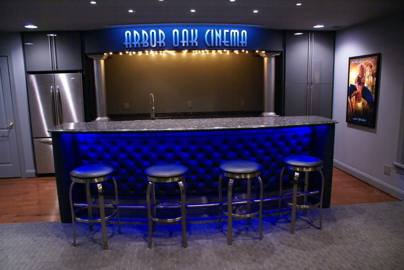 http://www.PiSpeakers.com/DIY/BigmouthinDC/BigmouthinDC_4Pi_HomeTheater_15_LightedBar.jpg