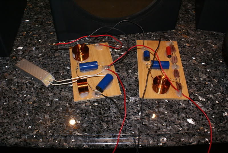 http://www.PiSpeakers.com/DIY/BigmouthinDC/BigmouthinDC_4Pi_HomeTheater_16_Crossovers.jpg